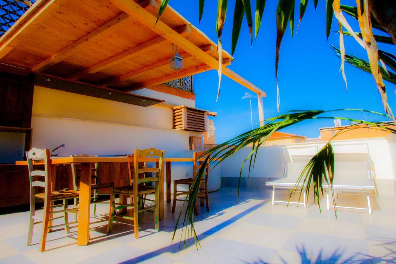 "Sea & Center" Free Beach, Wifi, Mini Pool, Roof Terrace, Ladispoli, Rome Екстериор снимка